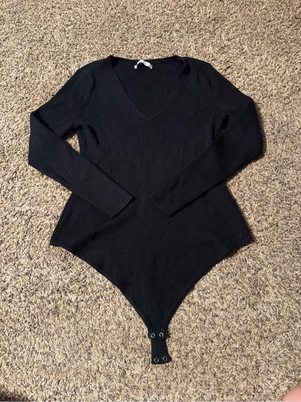 Abercrombie & Fitch Black Ribbed V‑Neck Long Sleeve Bodysuit